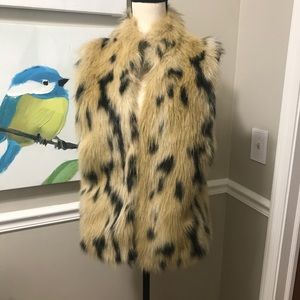 Faux fur vest, L